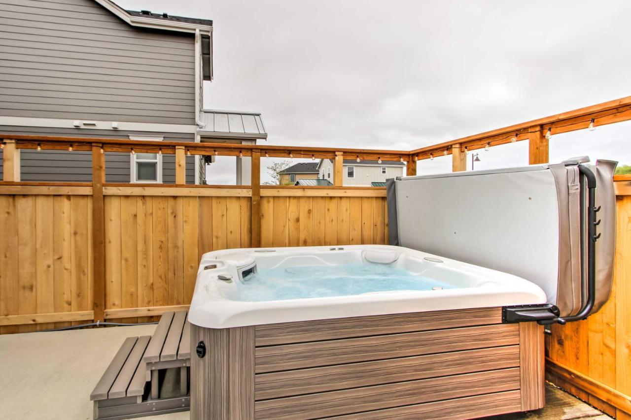 Ocean Shores House With Hot Tub - Walk To Beach エクステリア 写真